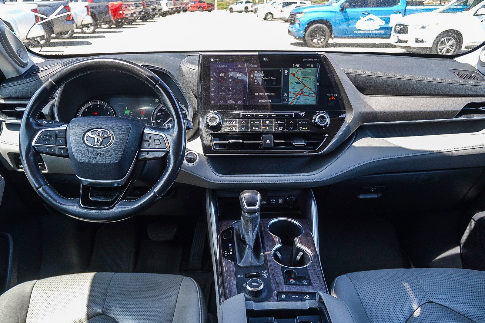 Certified 2020 Toyota Highlander Limited AWD/4WD image 13