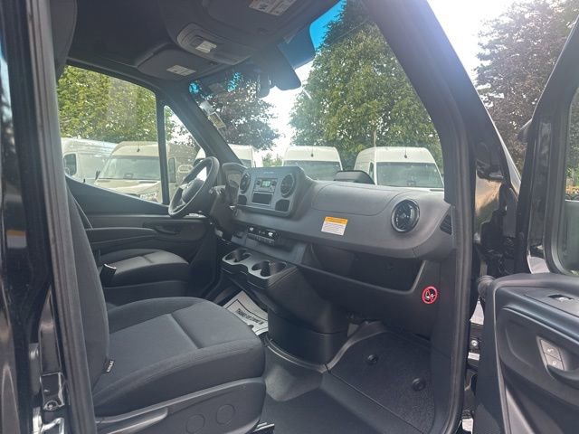 New 2025 Mercedes-Benz Sprinter 4500 image 16
