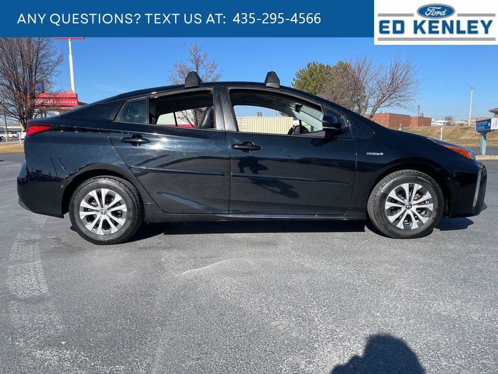 Used 2020 Toyota Prius XLE image 23