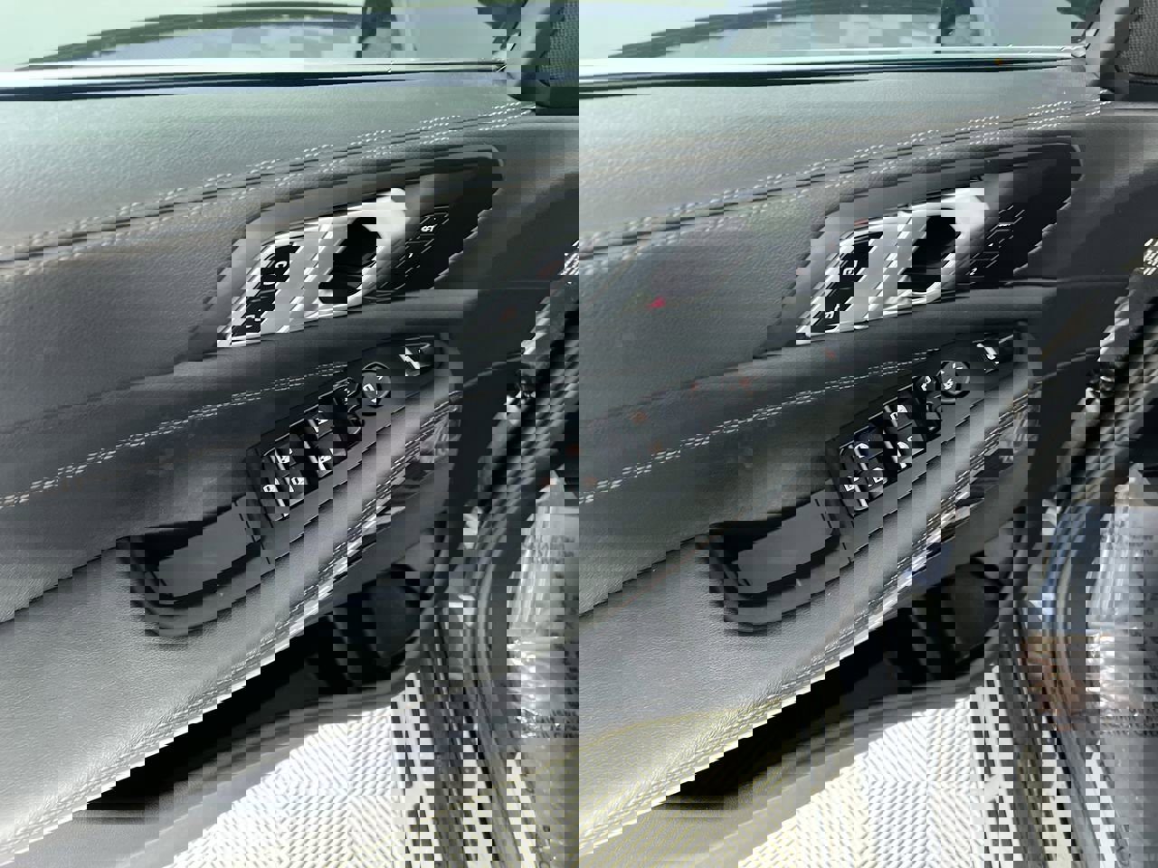 Used 2023 BMW X5 xDrive40i AWD/4WD image 14