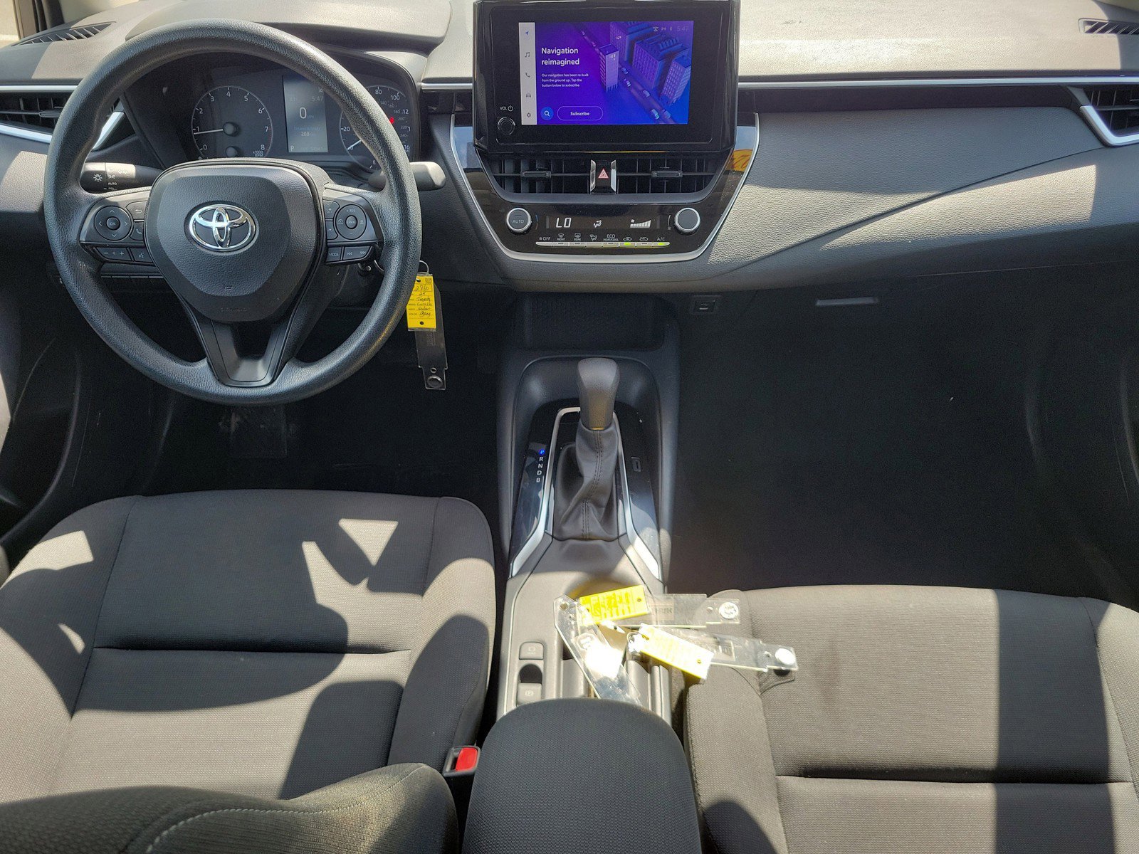 Used 2024 Toyota Corolla LE FWD image 11