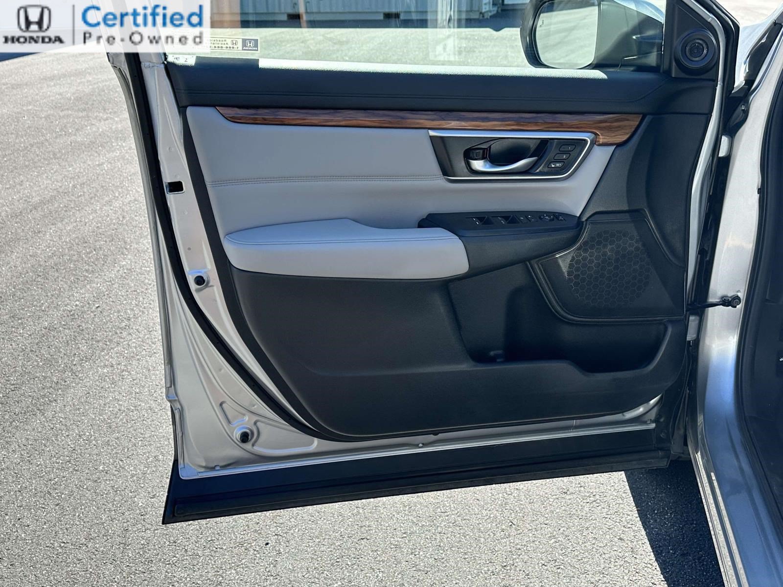 Certified 2022 Honda CR-V Touring image 5