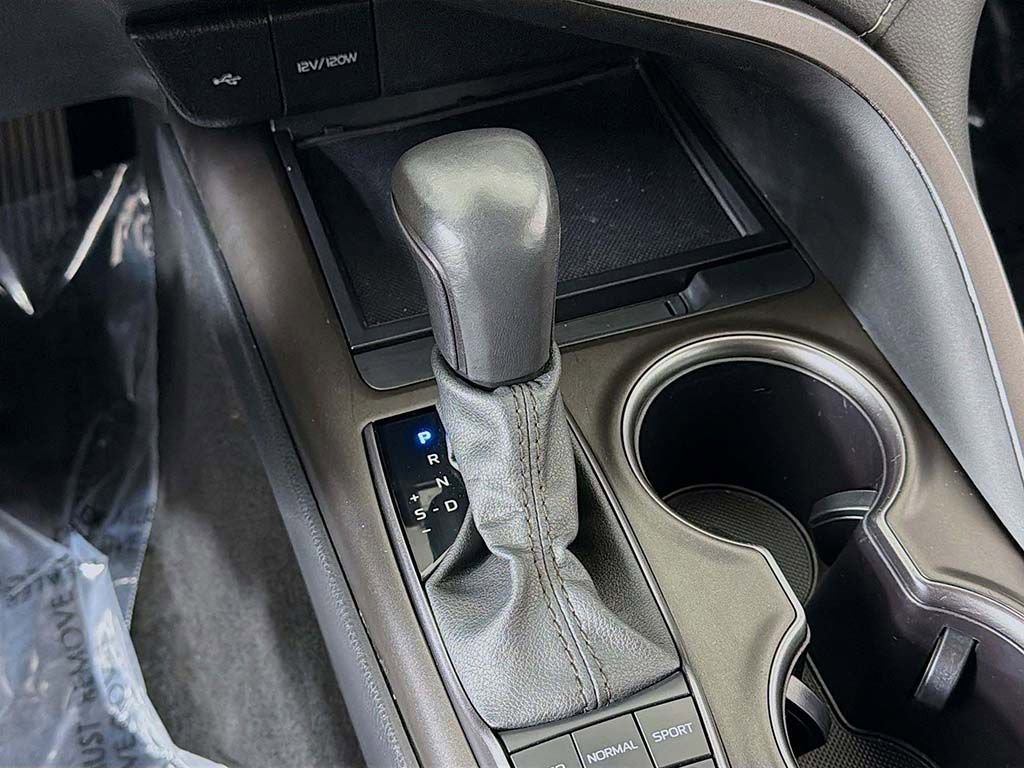 Used 2024 Toyota Camry SE FWD image 31