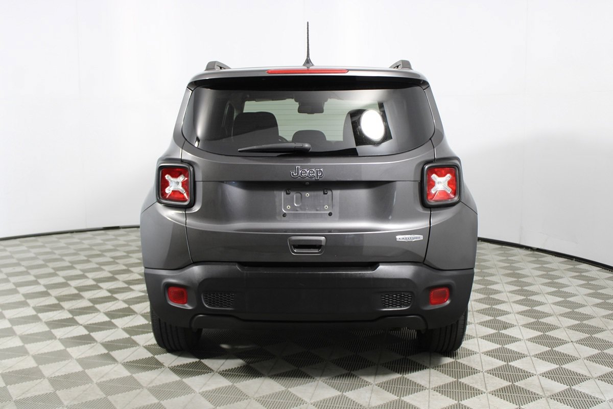 Used 2019 Jeep Renegade Latitude w/ Popular Equipment Group FWD image 22