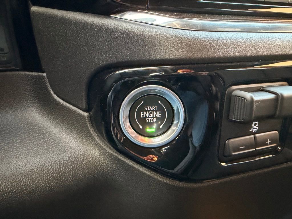 Used 2023 Chevrolet Silverado 1500 RST image 19