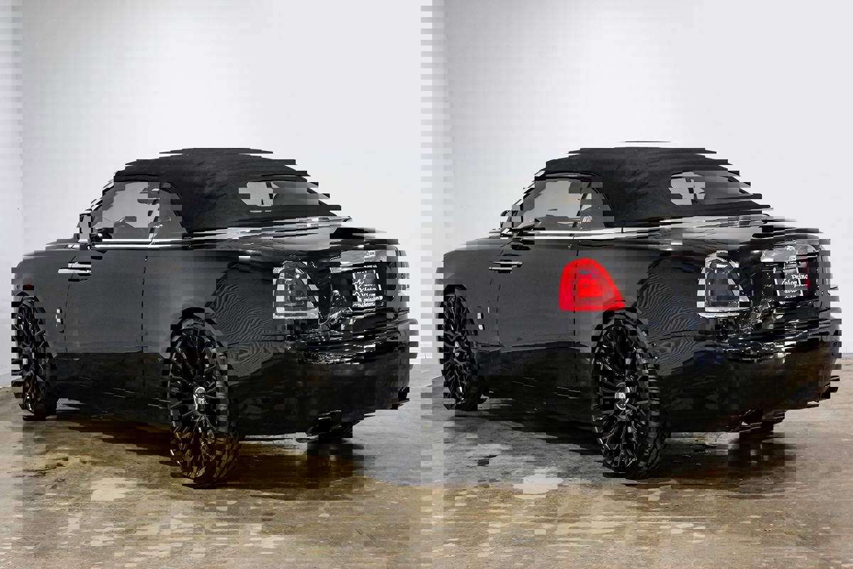 Used 2016 Rolls-Royce Dawn image 15