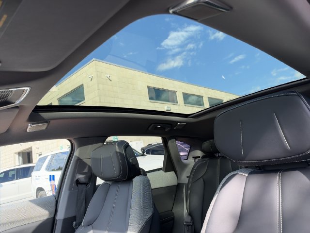 Certified 2025 Cadillac Optiq Luxury 1 AWD/4WD image 16