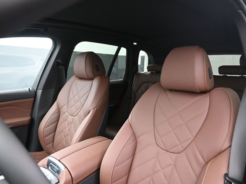 New 2026 BMW X5 xDrive50e image 13