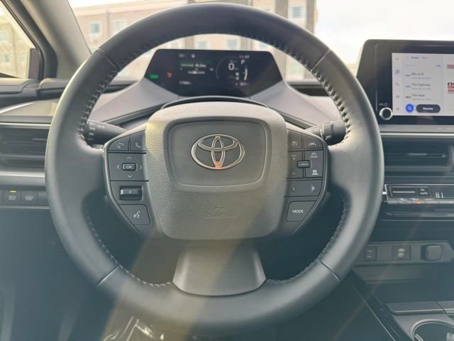 Used 2024 Toyota Prius LE image 18