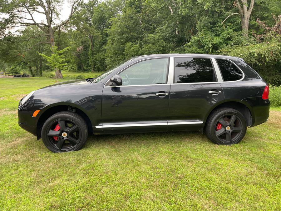 Used 2005 Porsche Cayenne Turbo image 18
