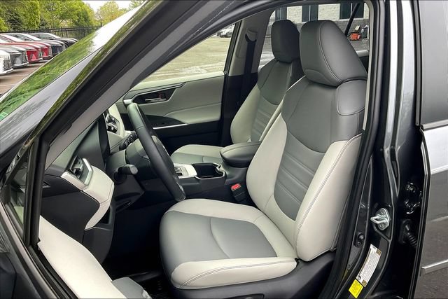 Used 2024 Toyota RAV4 XLE Premium w/ Weather Package AWD/4WD image 21
