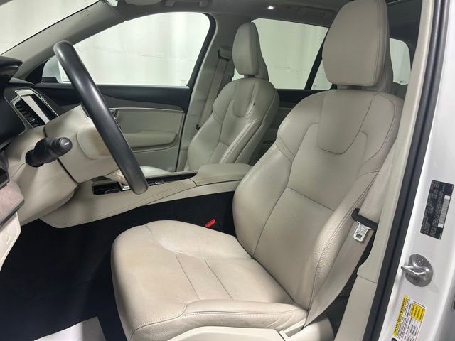 Used 2023 Volvo XC90 B6 Plus AWD/4WD image 8