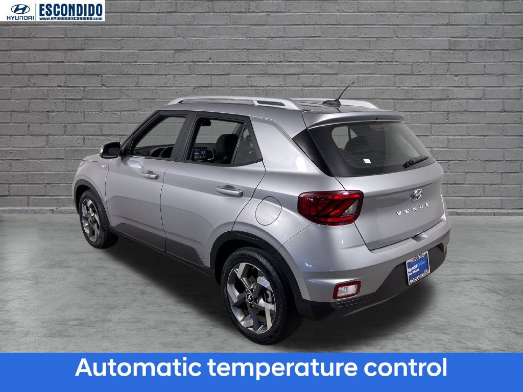 Certified 2025 Hyundai Venue SEL FWD image 6