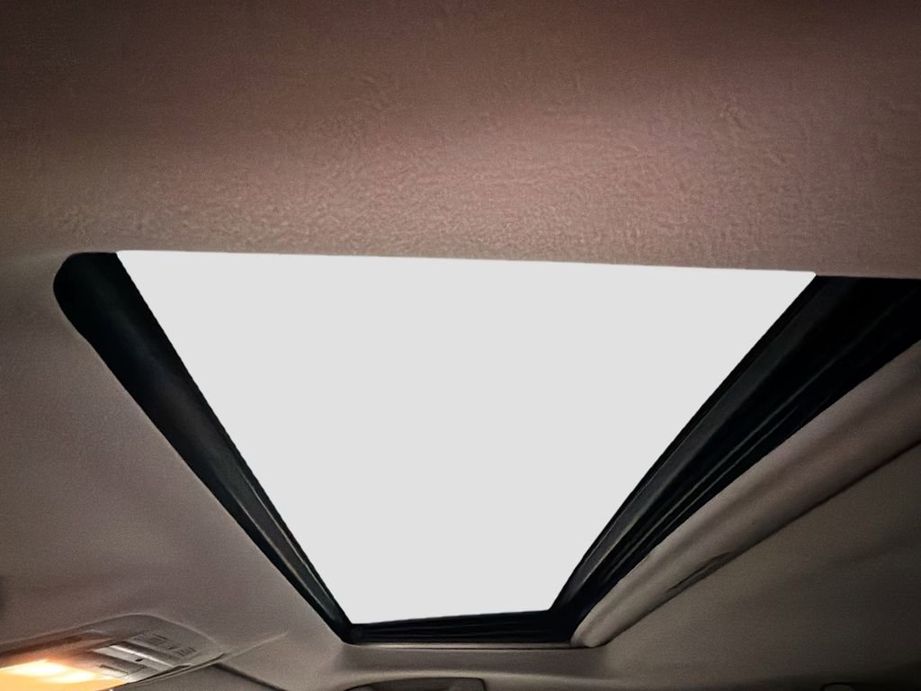 Used 2010 Lexus RX 450h AWD image 25