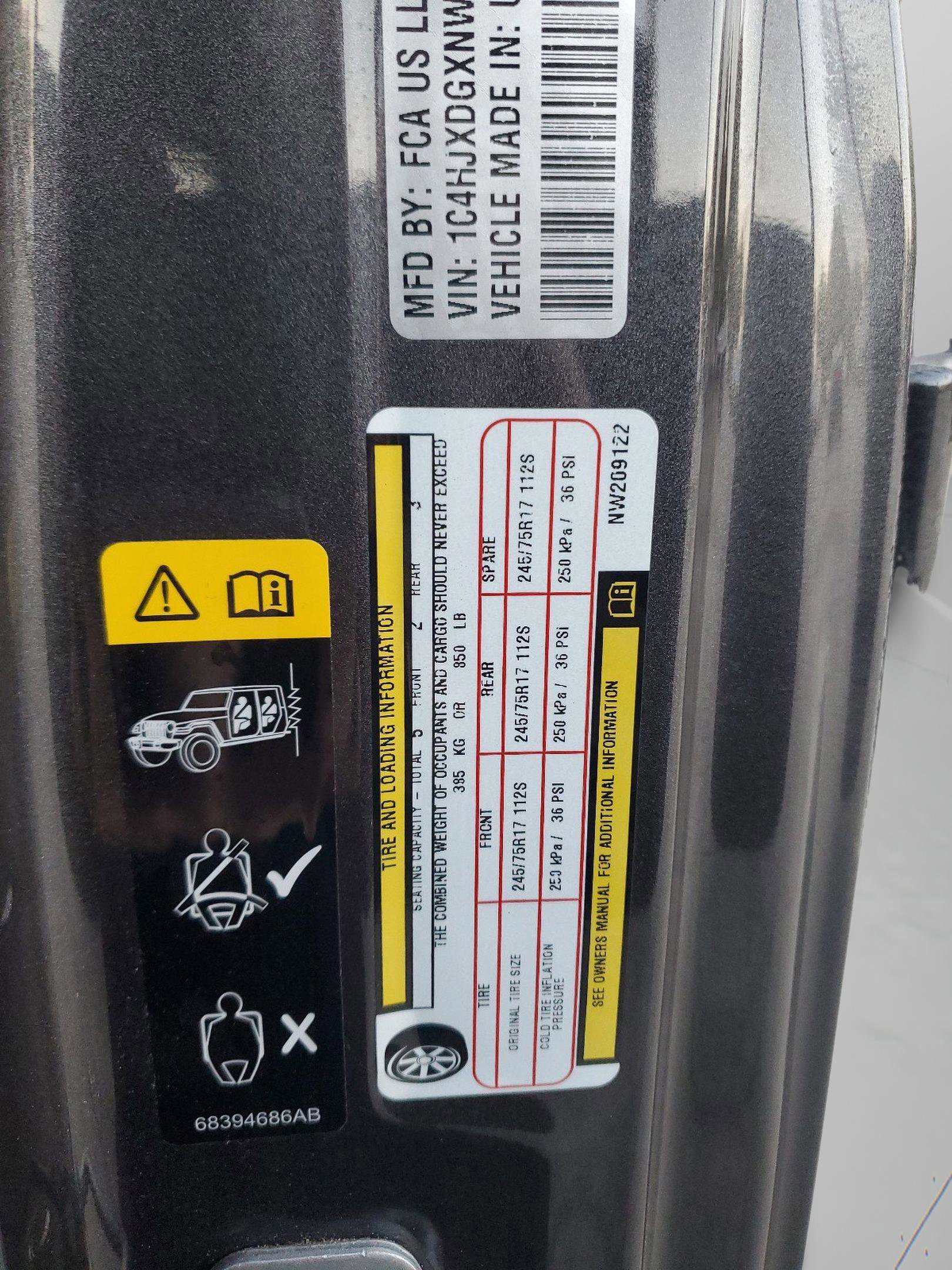 Used 2022 Jeep Wrangler Unlimited Sport w/ Sun And Sound Package image 31