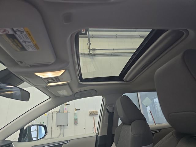 Used 2025 Toyota RAV4 XLE image 21