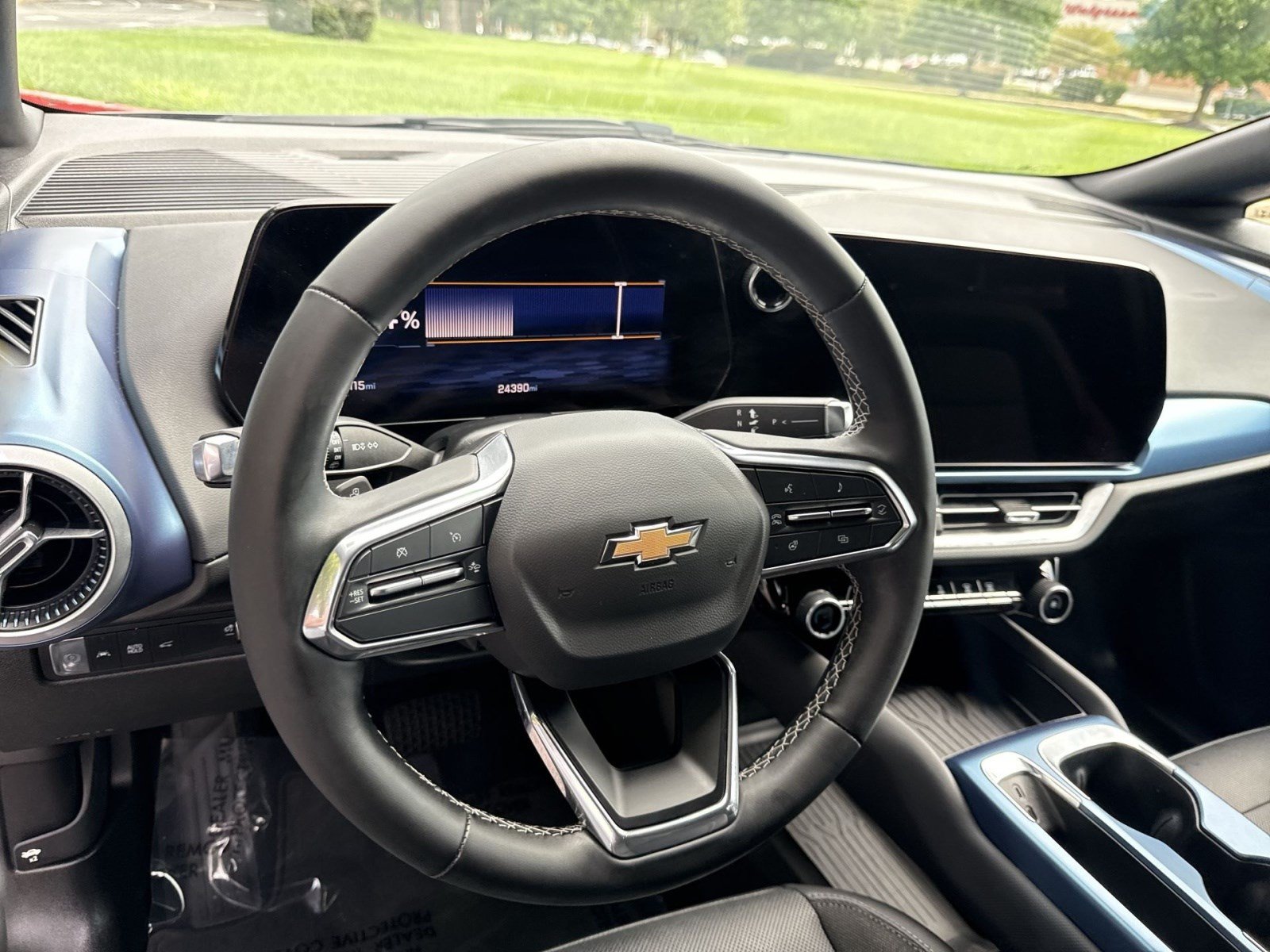 Used 2024 Chevrolet Equinox EV LT w/ LPO, Trailering Package FWD image 16