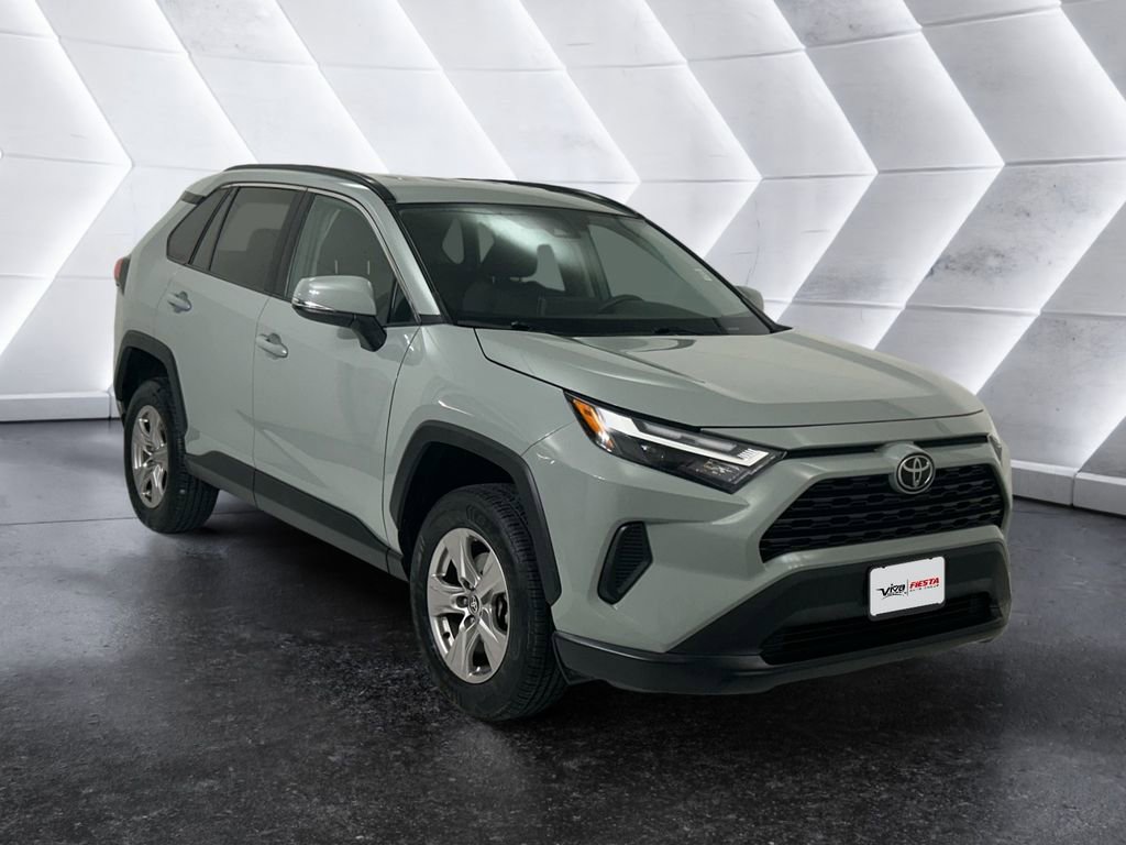 Used 2023 Toyota RAV4 XLE image 1