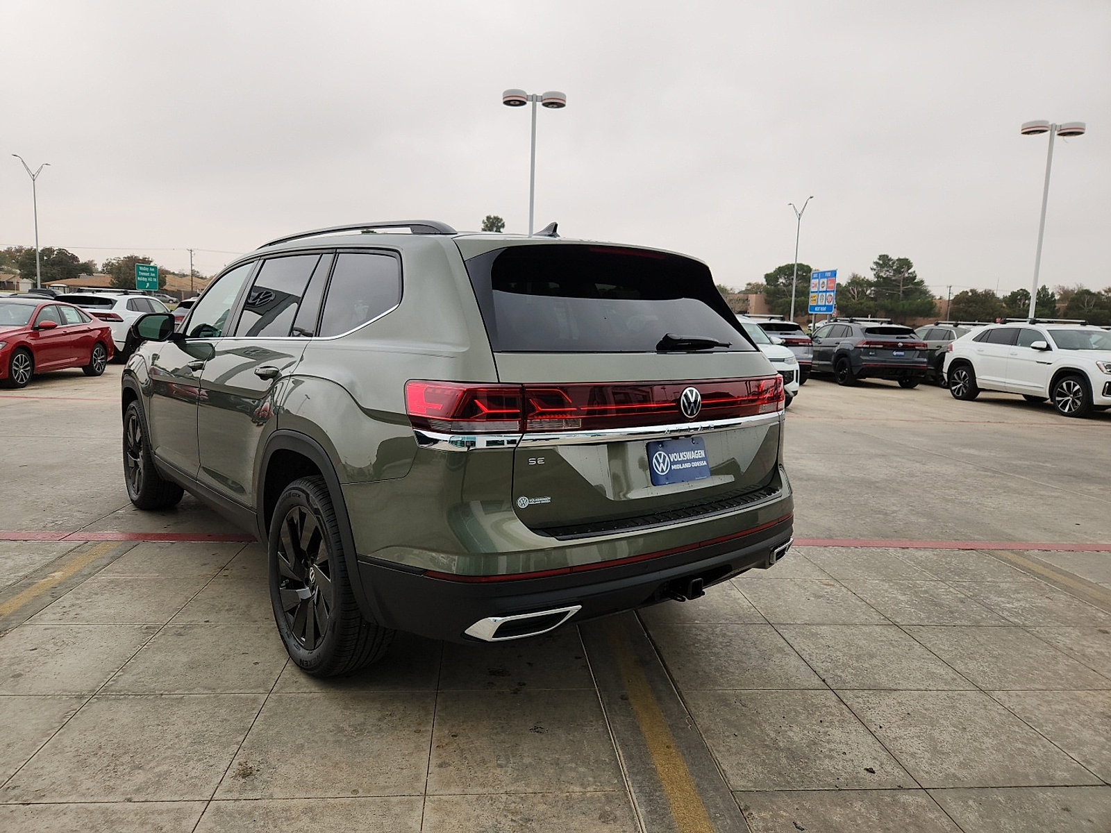 New 2026 Volkswagen Atlas SE image 5