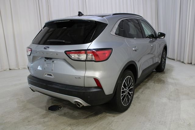 Used 2022 Ford Escape Titanium image 25