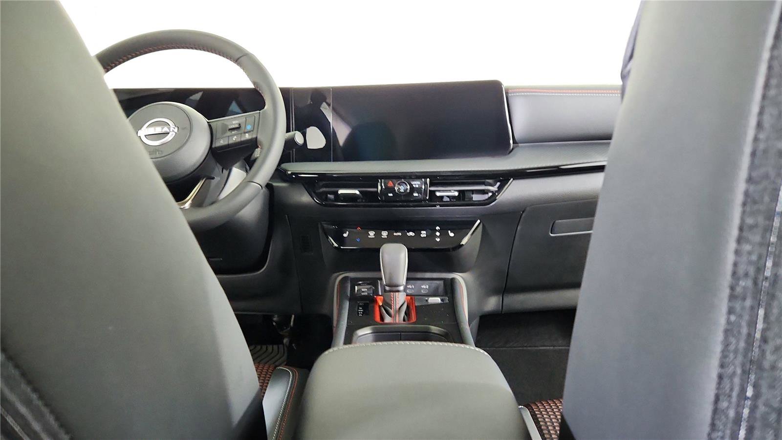 New 2026 Nissan Kicks SR w/ Cold Weather Package image 29