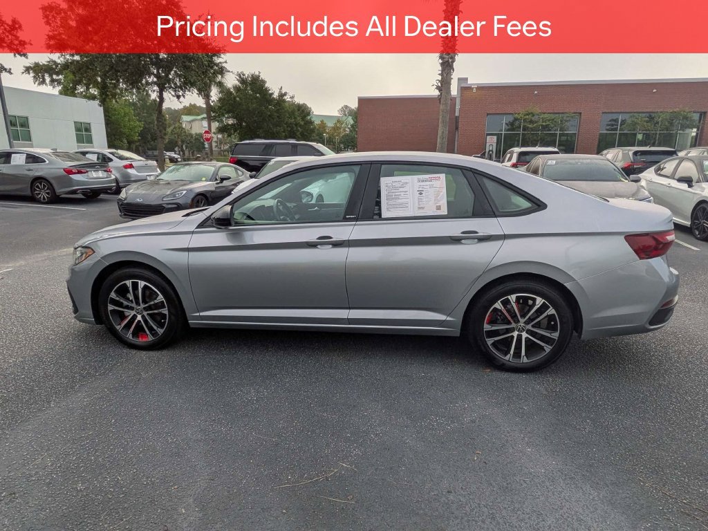 Used 2025 Volkswagen Jetta Sport FWD image 7