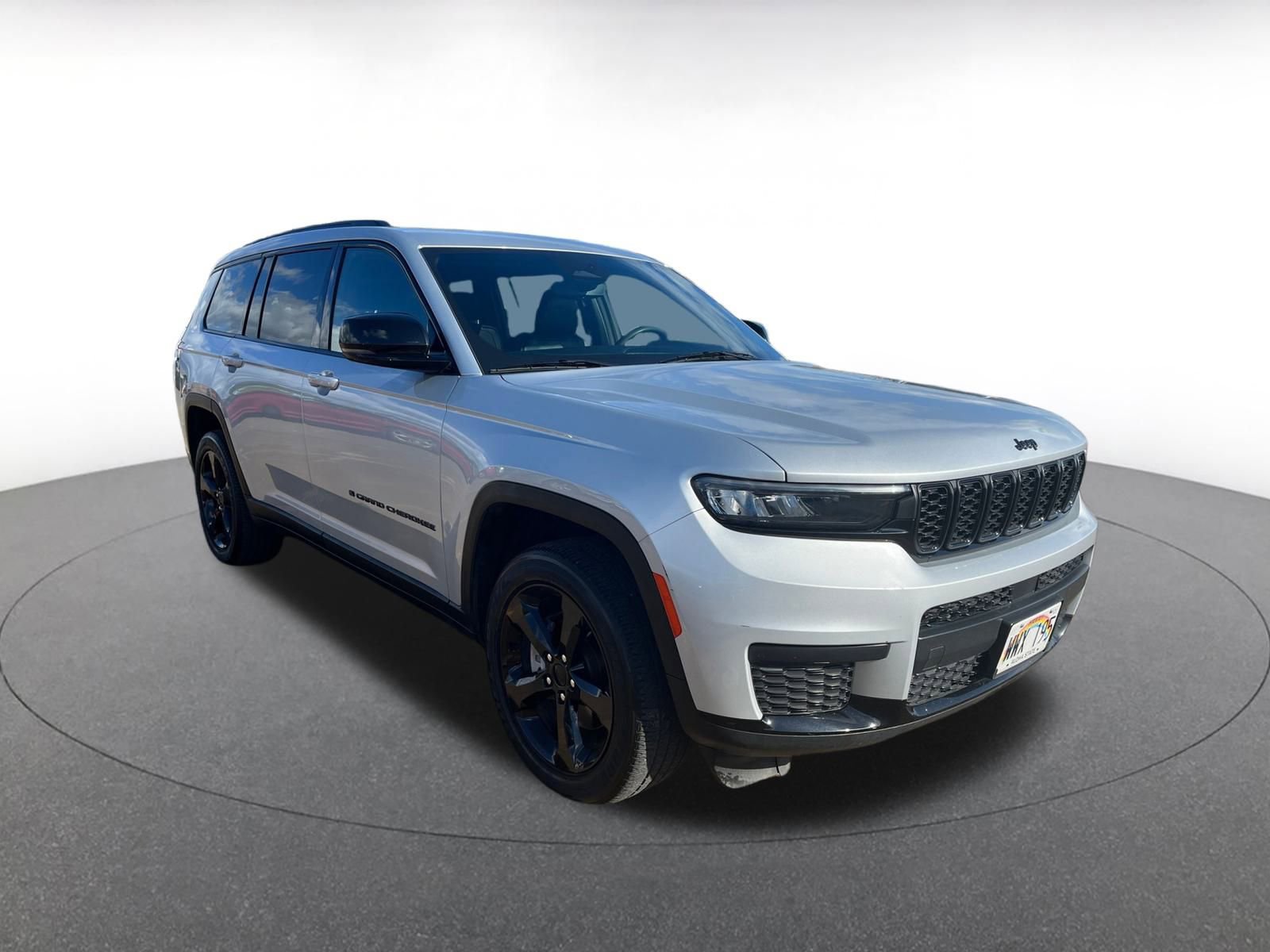 Used 2023 Jeep Grand Cherokee L Laredo