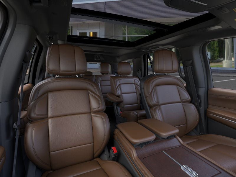 New 2026 Lincoln Navigator Reserve AWD/4WD image 10