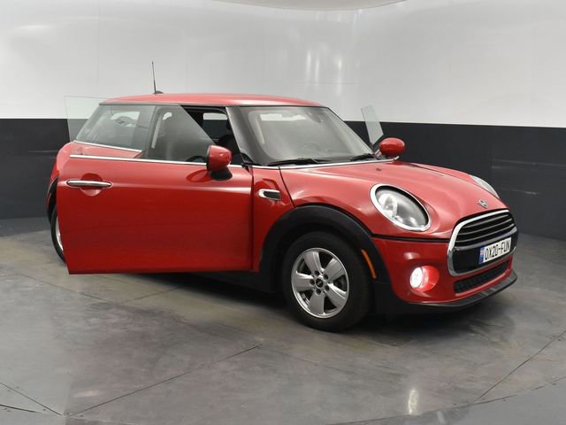 Used 2020 MINI Cooper 2-Door Hardtop w/ Storage Package image 25