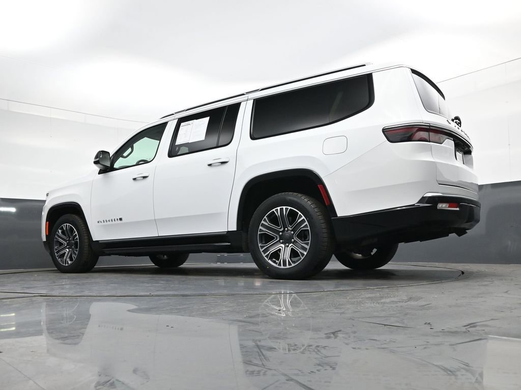 Used 2024 Jeep Wagoneer L Series II w/ Flexible Seating Group image 33