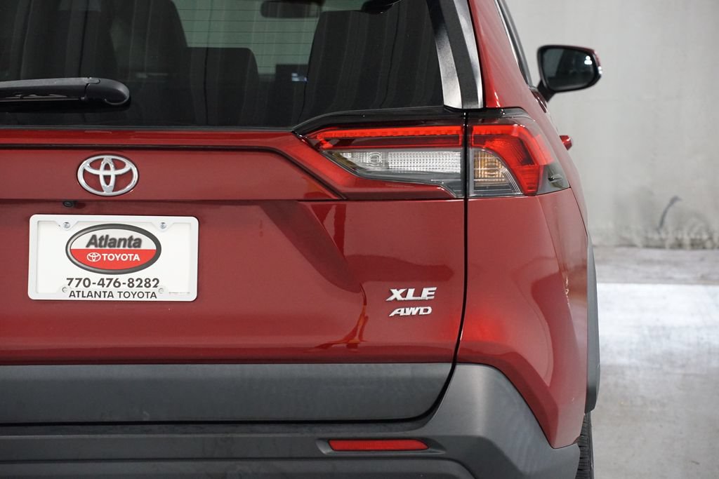 Certified 2022 Toyota RAV4 XLE Premium AWD/4WD image 10