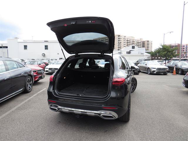 Used 2026 Mercedes-Benz GLC 300 4MATIC image 31