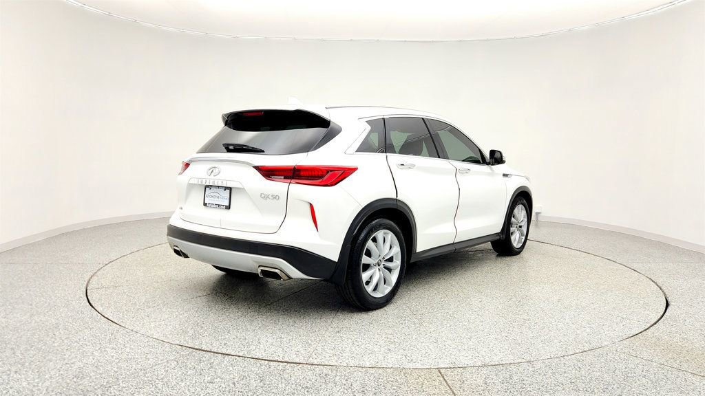 Used 2019 INFINITI QX50 Pure image 4