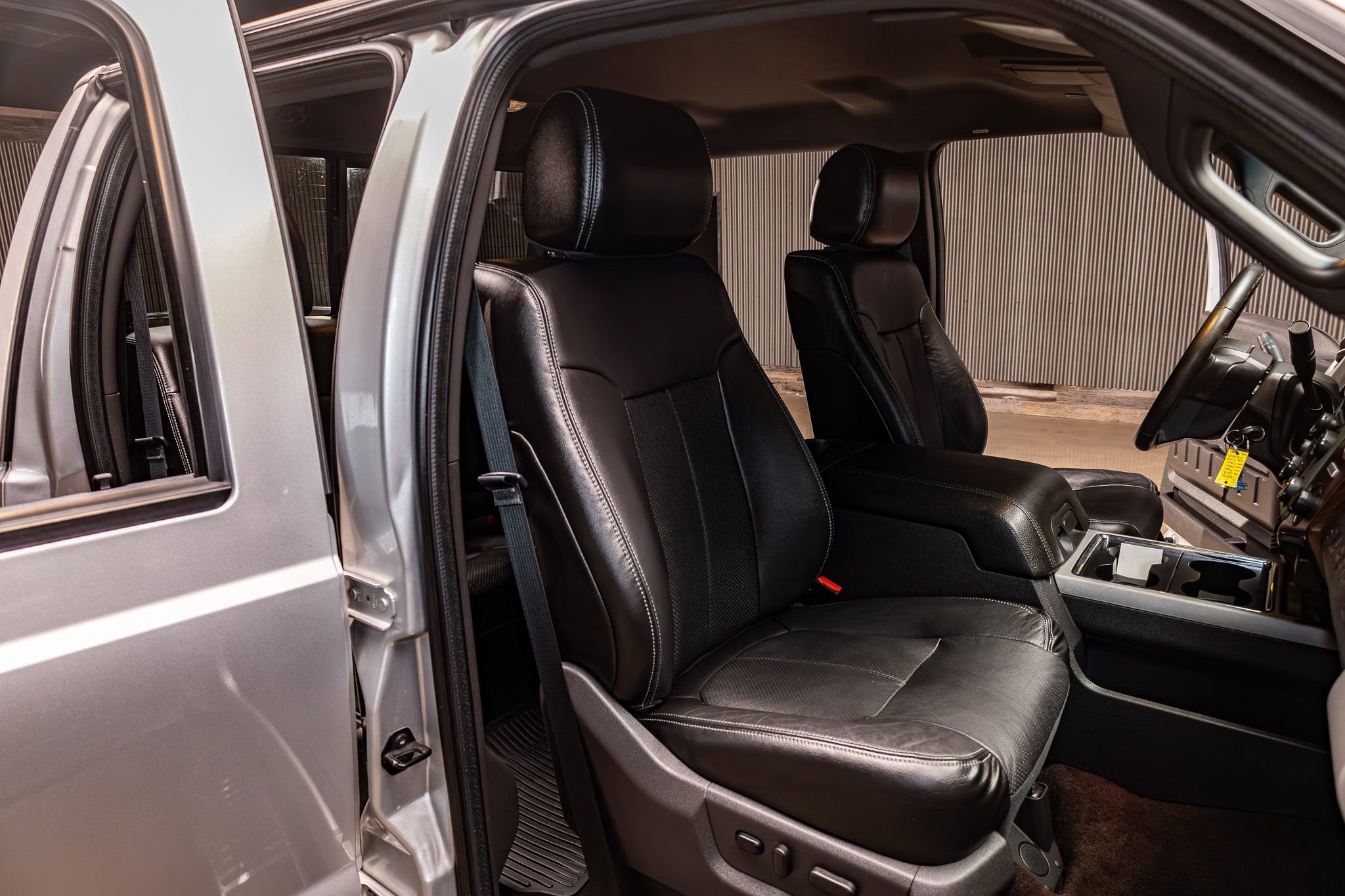 Used 2013 Ford F250 Lariat w/ Chrome Pkg image 26