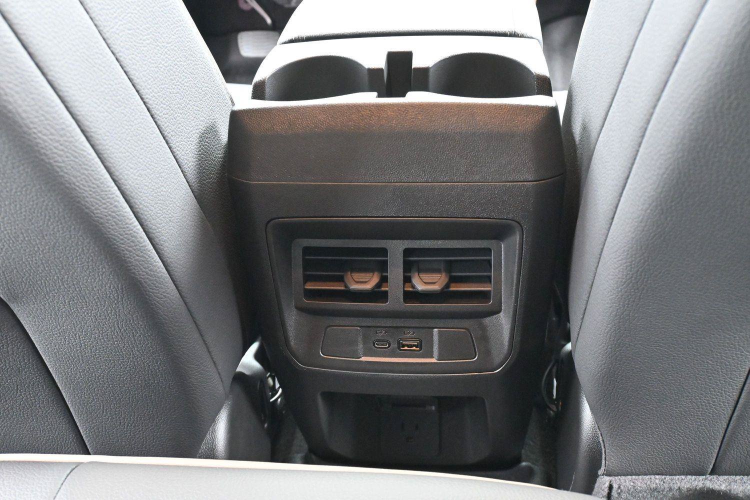 Used 2026 GMC Canyon Denali AWD/4WD image 31
