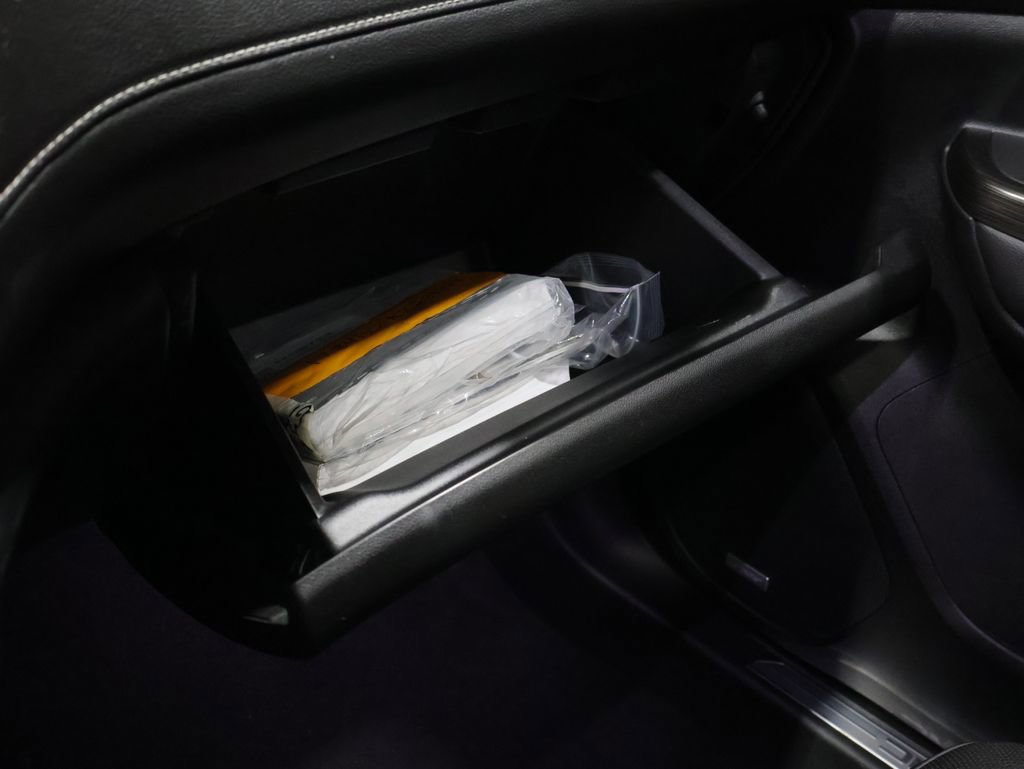 Used 2019 GMC Acadia SLT image 37