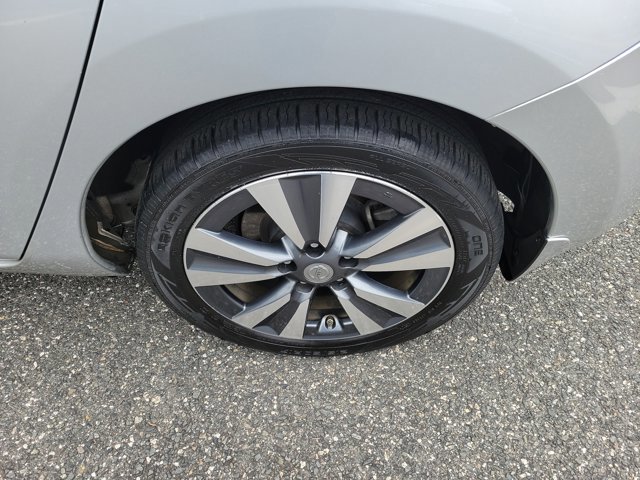 Used 2015 Nissan Leaf SL w/ Premium Package image 6