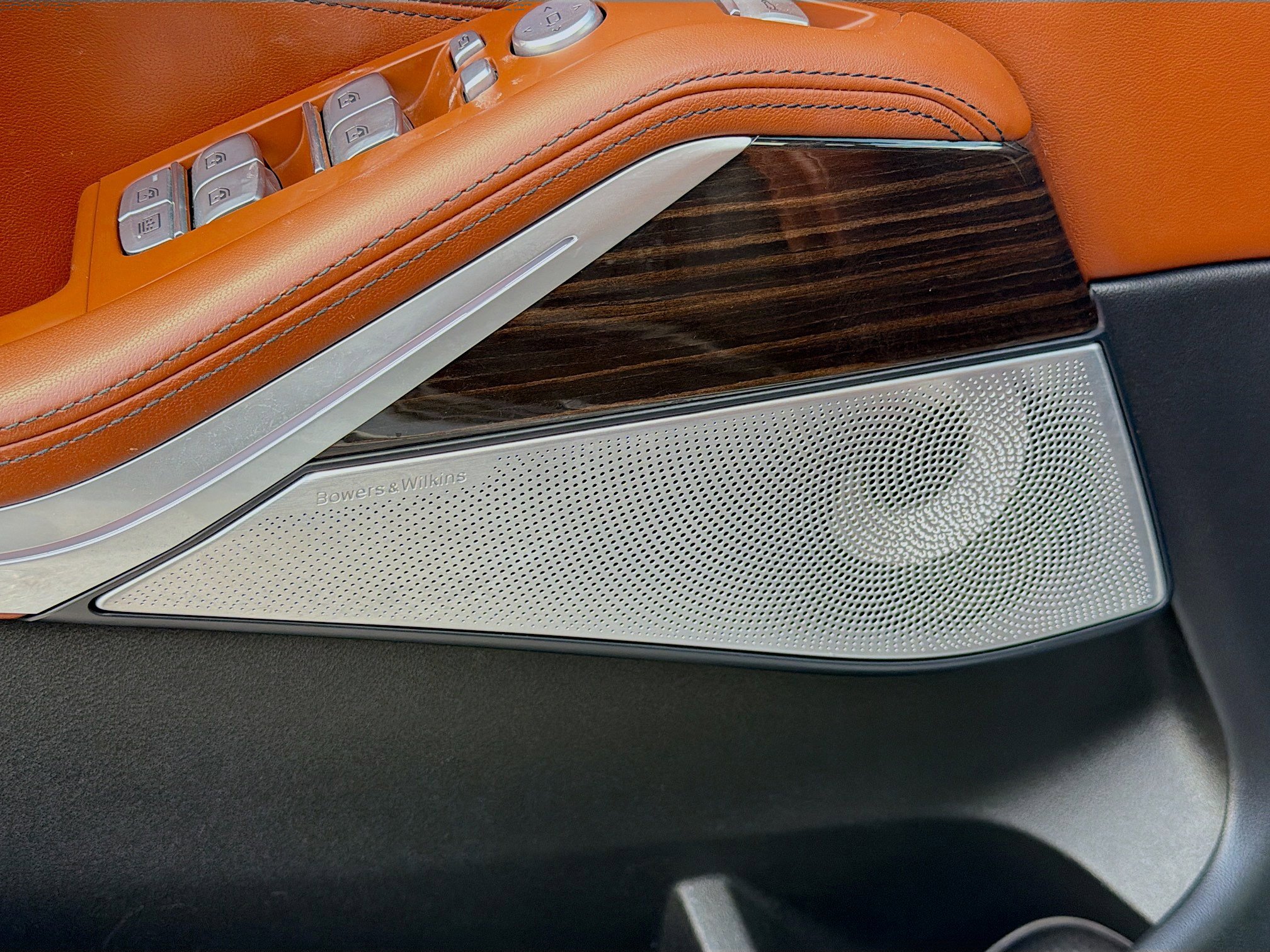 Used 2023 BMW X7 M60i w/ Executive Package image 26