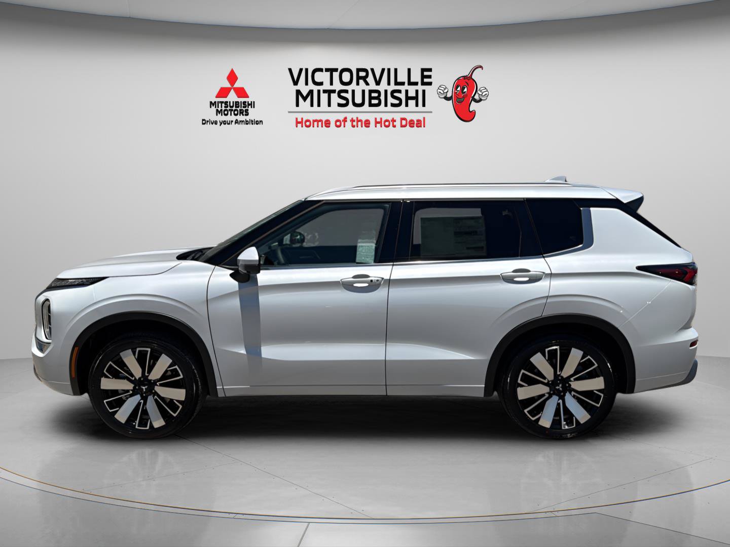 New 2026 Mitsubishi Outlander SEL FWD image 6
