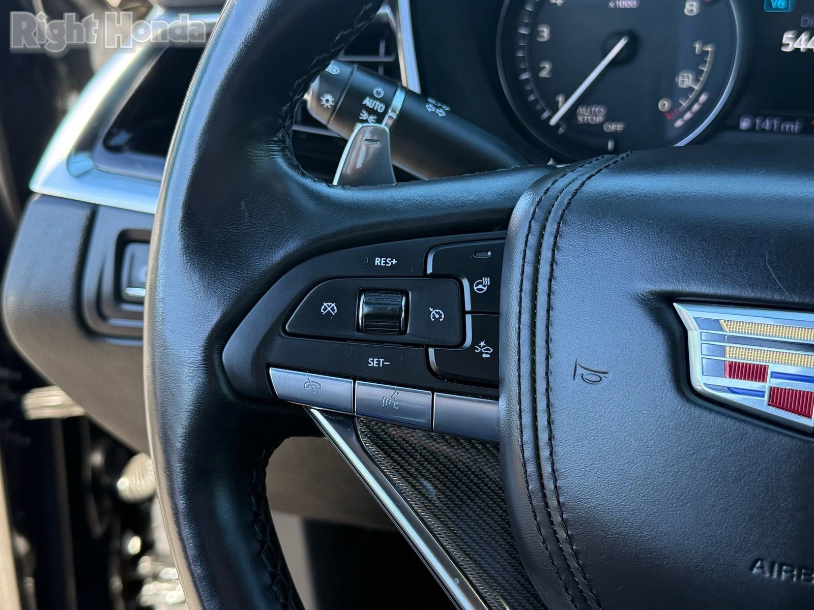 Used 2023 Cadillac XT6 Sport w/ Platinum Package image 16