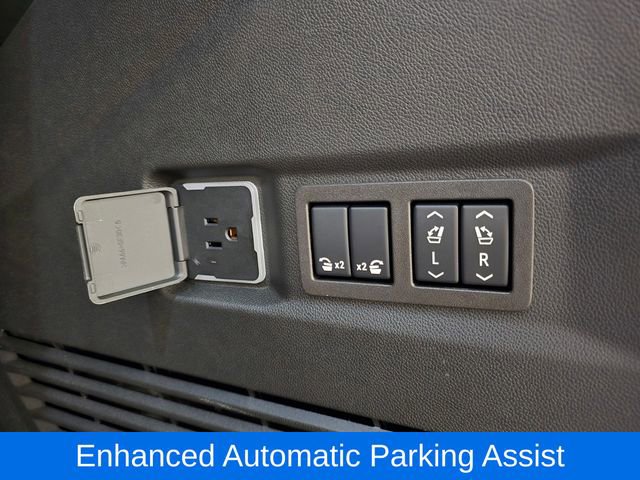 Used 2024 GMC Yukon Denali Ultimate image 39