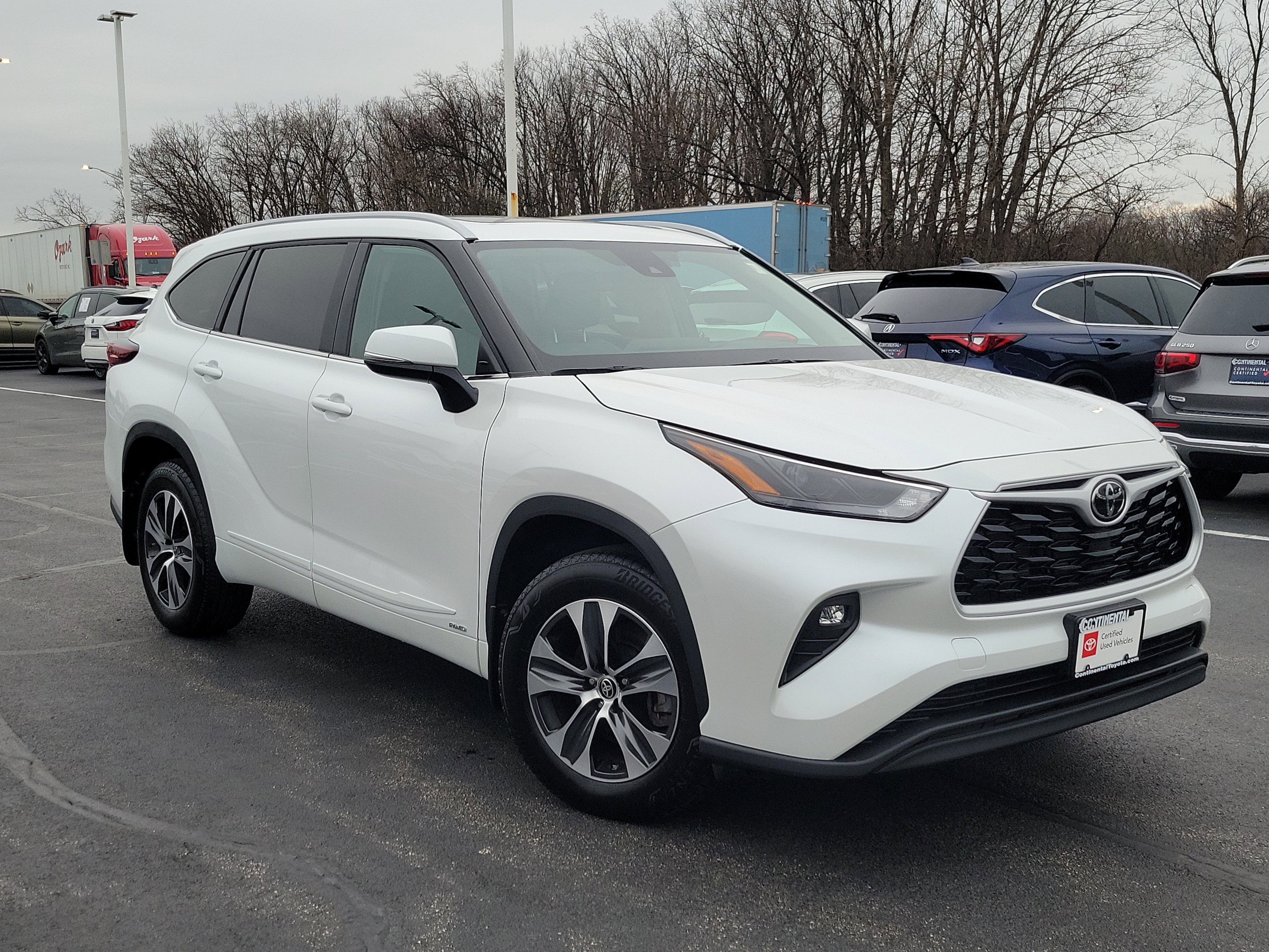 Certified 2025 Toyota Highlander XLE image 34