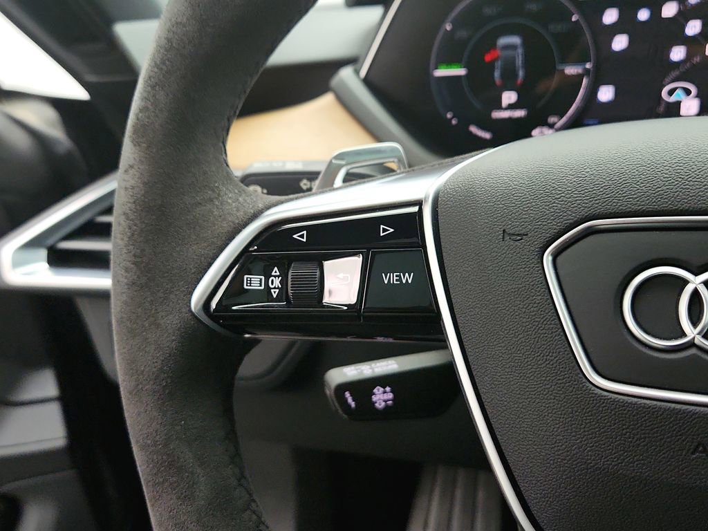 Used 2022 Audi e-tron GT Premium Plus image 22