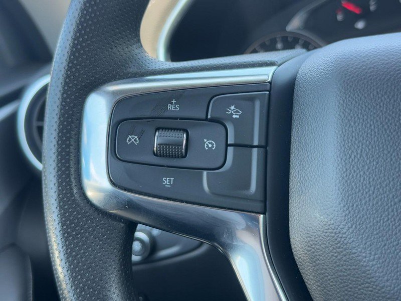 Used 2025 Chevrolet Blazer LT AWD/4WD image 16