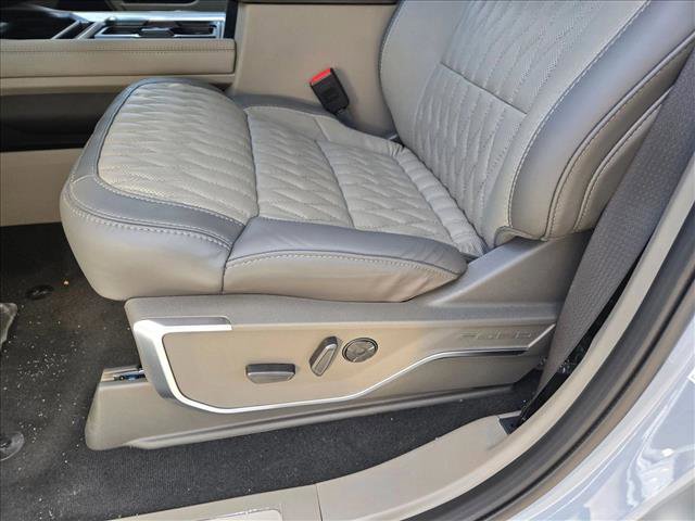 New 2026 Ford F350 Platinum w/ Platinum Plus Package video 4