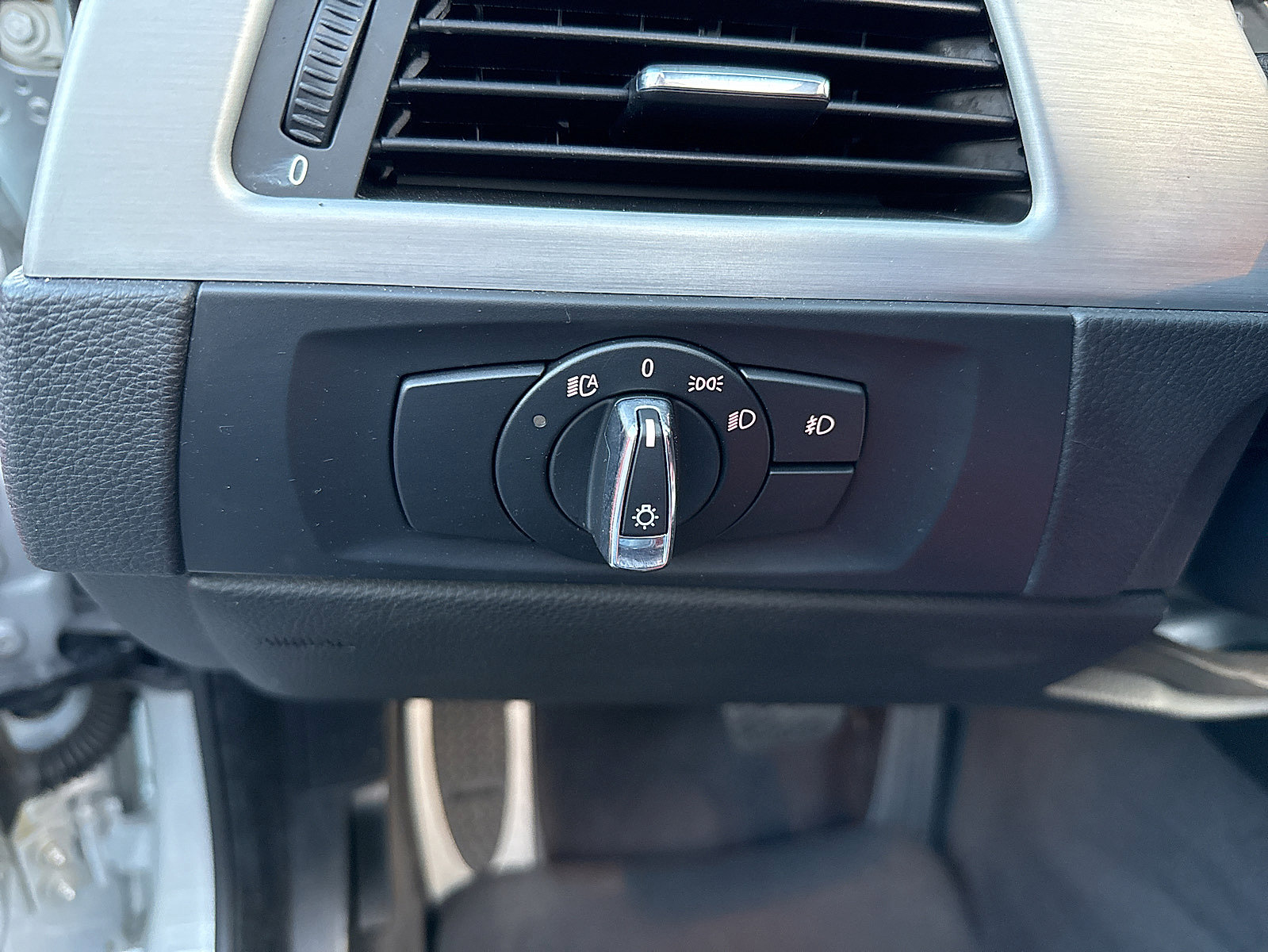 Used 2013 BMW 335i Convertible RWD image 34