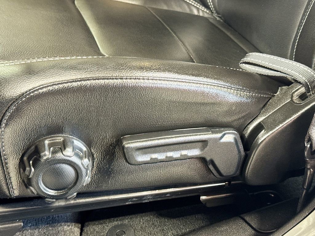 Used 2023 Jeep Wrangler Unlimited Sahara w/ Cold Weather Group image 25