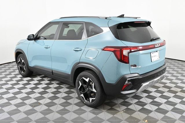 Certified 2025 Kia Seltos EX image 3