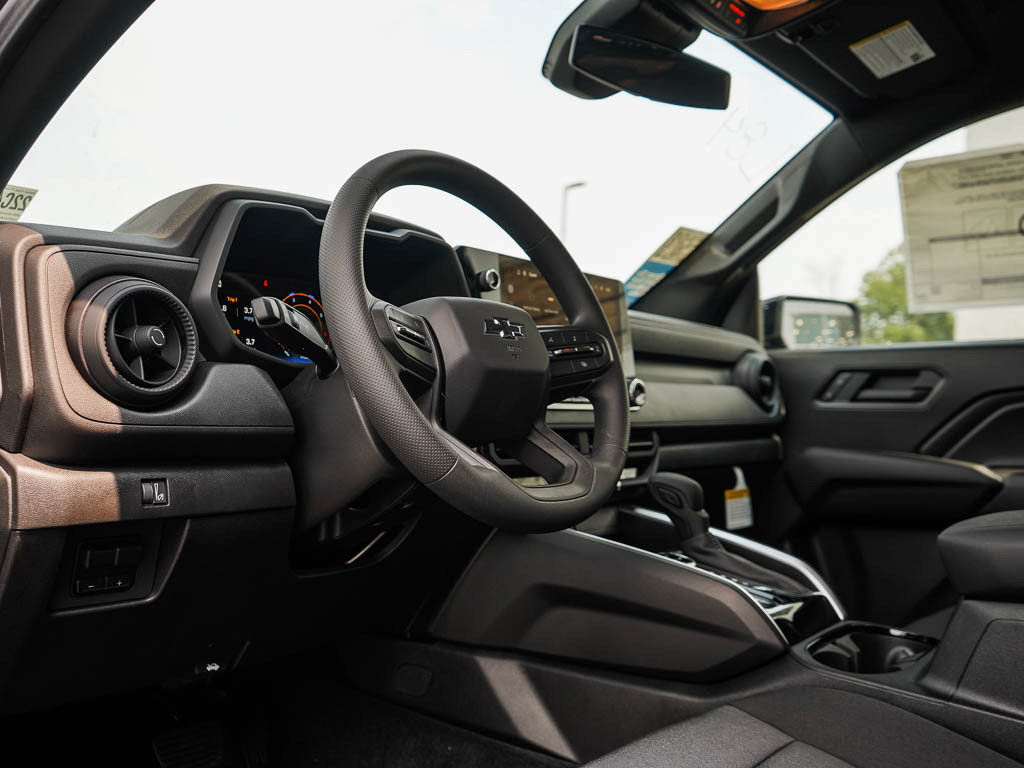 New 2026 Chevrolet Colorado Trail Boss AWD/4WD image 16