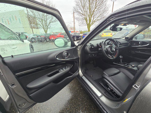 Used 2019 MINI Cooper Clubman S w/ Premium Package image 21